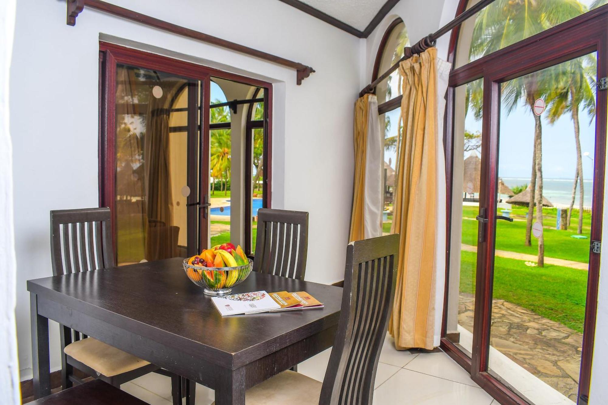 Cocoa Luxury Resort, Nyali, Mombasa Exterior foto